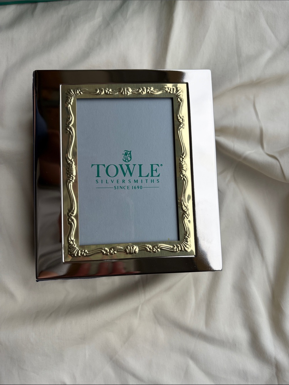 Towle silversmiths Two-Tone Decorative Photo album- Silver & Gold